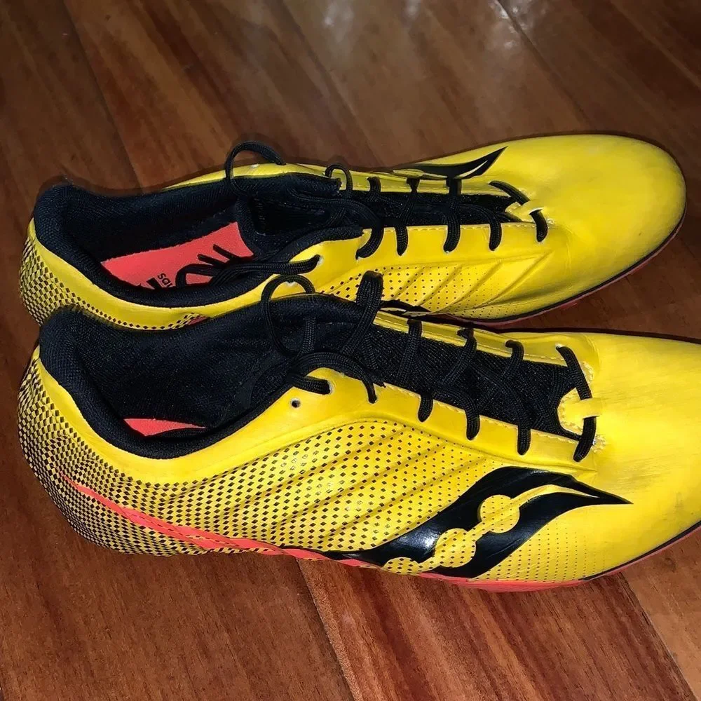 Saucony Men's Vibrant Yellow track sprinter spikes size 11